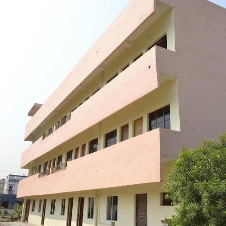 Maitri Hostel Bhilai Exteriör bild